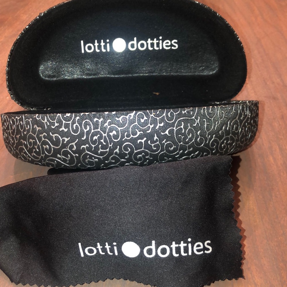 Excellent Lotti Dottie’s Sunglass Case